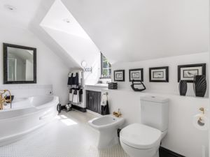 Photo 31- click for photo gallery